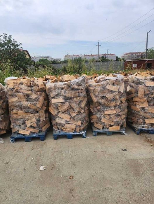 Lemne de fag gata pregătite pentru foc!