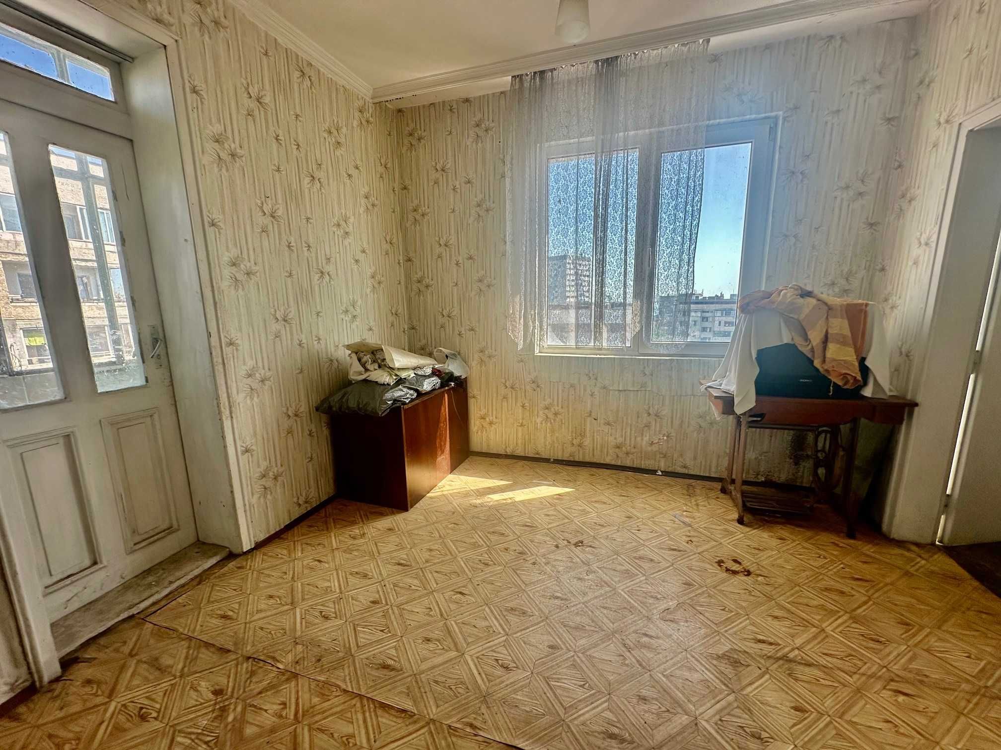 Тристаен апартамент за продажба в Център на град Бургас