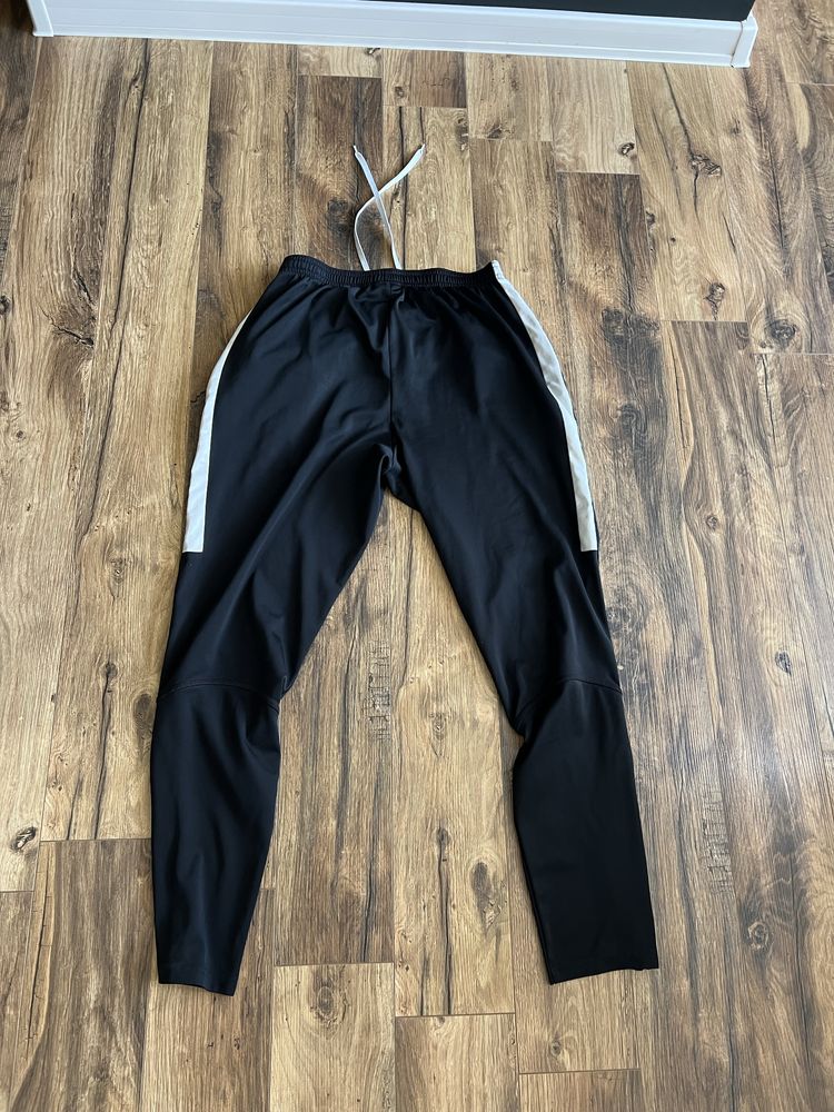 Nike Dry Academy size S