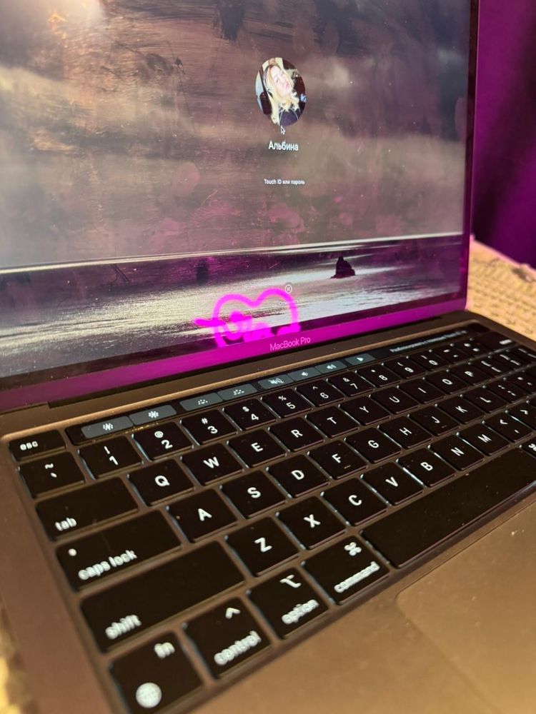 MacBook  Pro  13 2022года