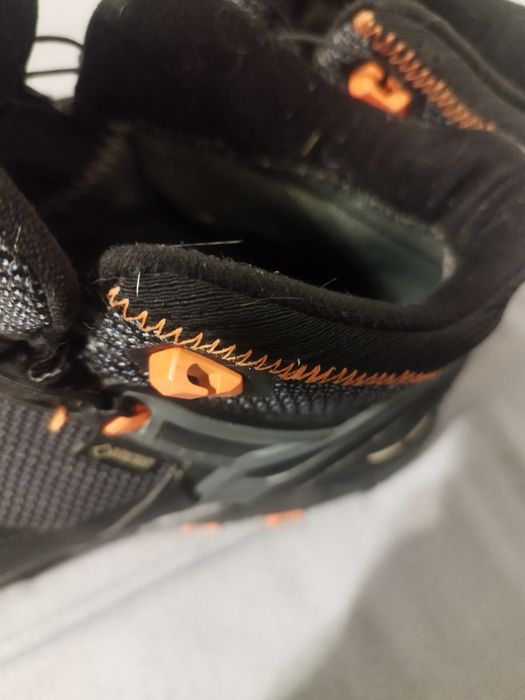 Bocanci Goretex măsura 44