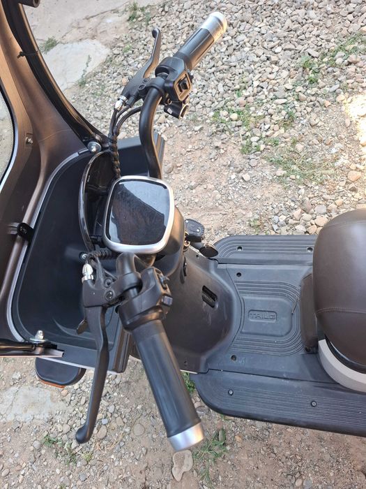 Moped cu trei roți