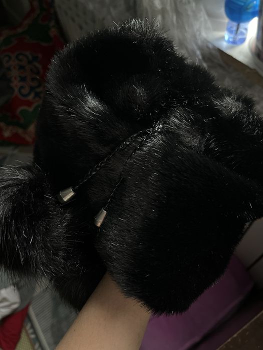 Натуральная норковая шапка с двумя бубенчиками,