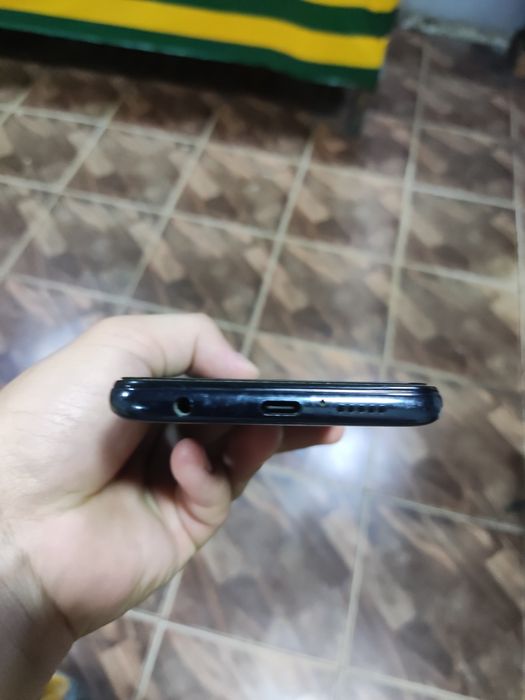 Poco F3            Holati yahshi Sotilde