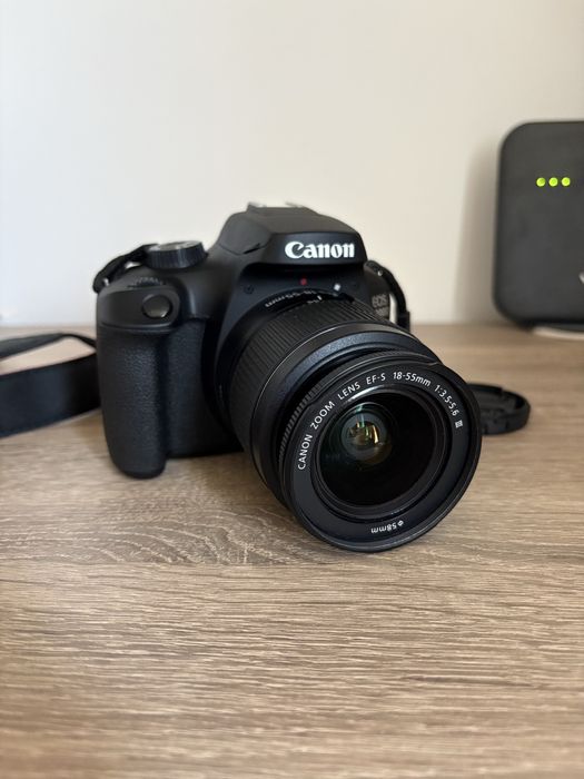 Canon EOS 4000D с обектив EFS 18-55mm – Отлично състояние