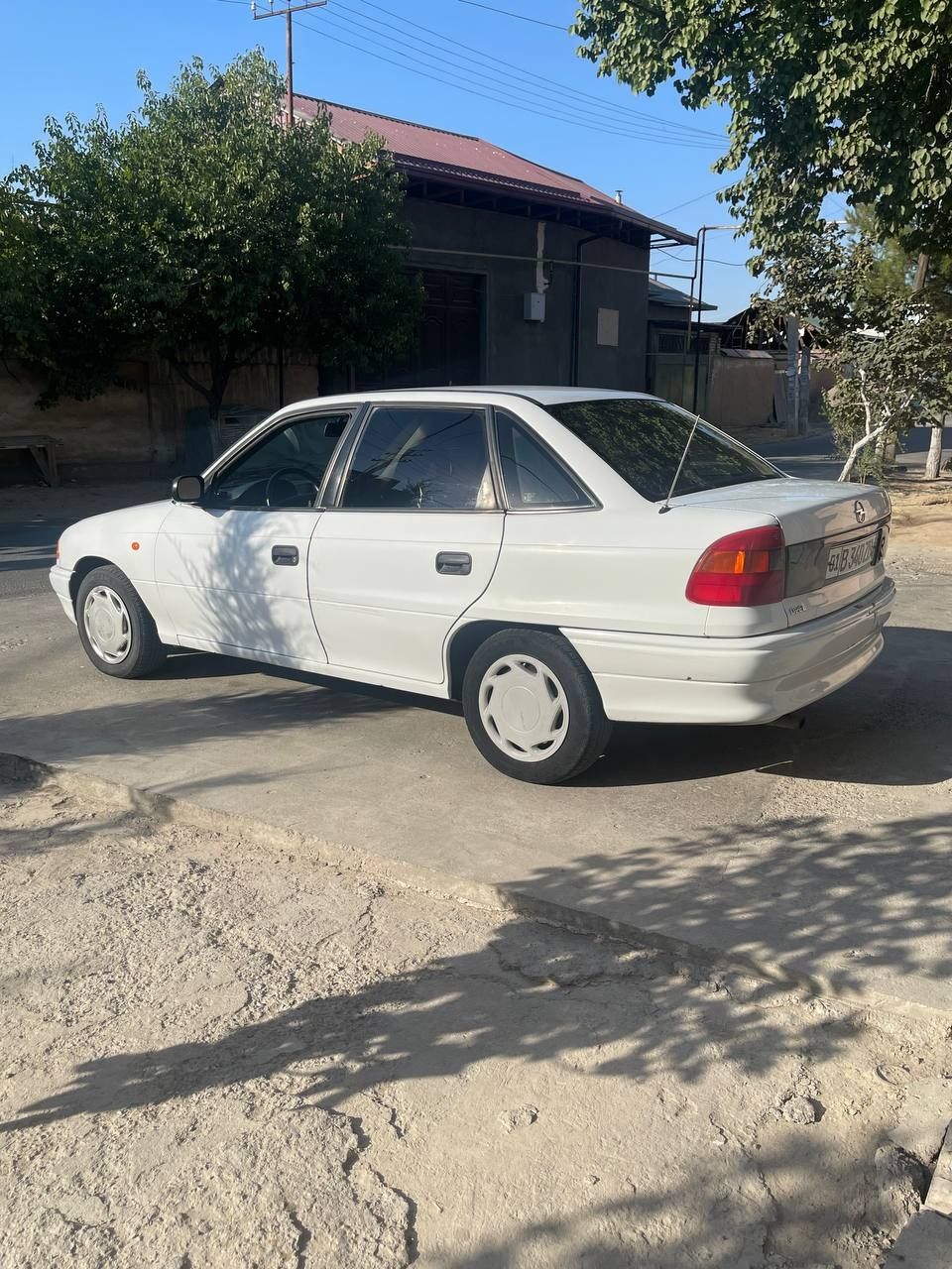 Opel astra 1987 yil