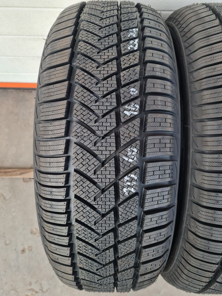 Нови гуми 2 броя SUNNY WinterMax A1 215 60 R16 дот 2224