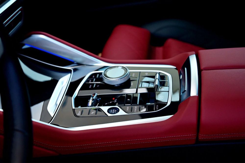 X6 Alb cu interior individual rosu 2025 in garantie 4.0 d