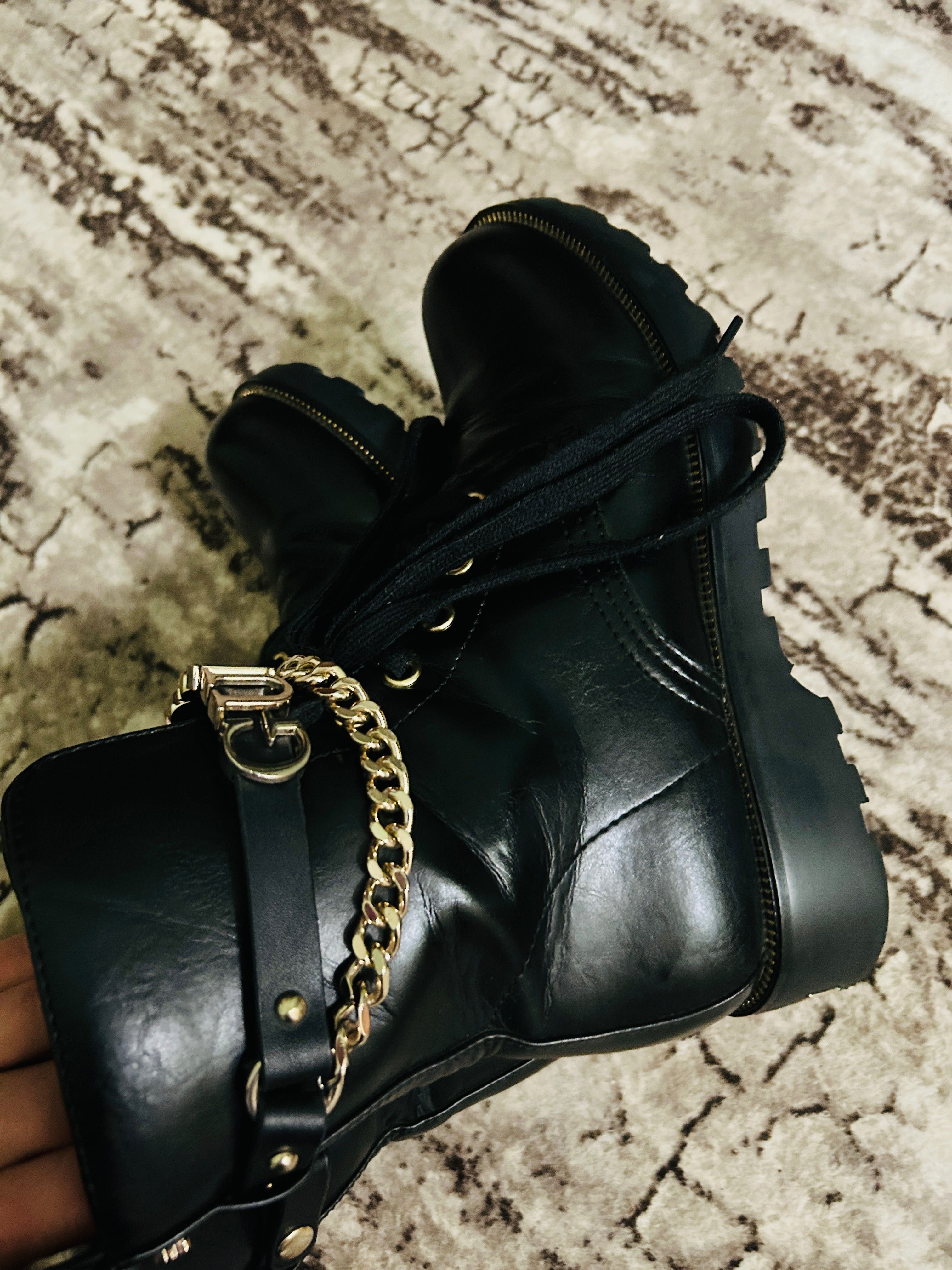 Два чифта боти Guess