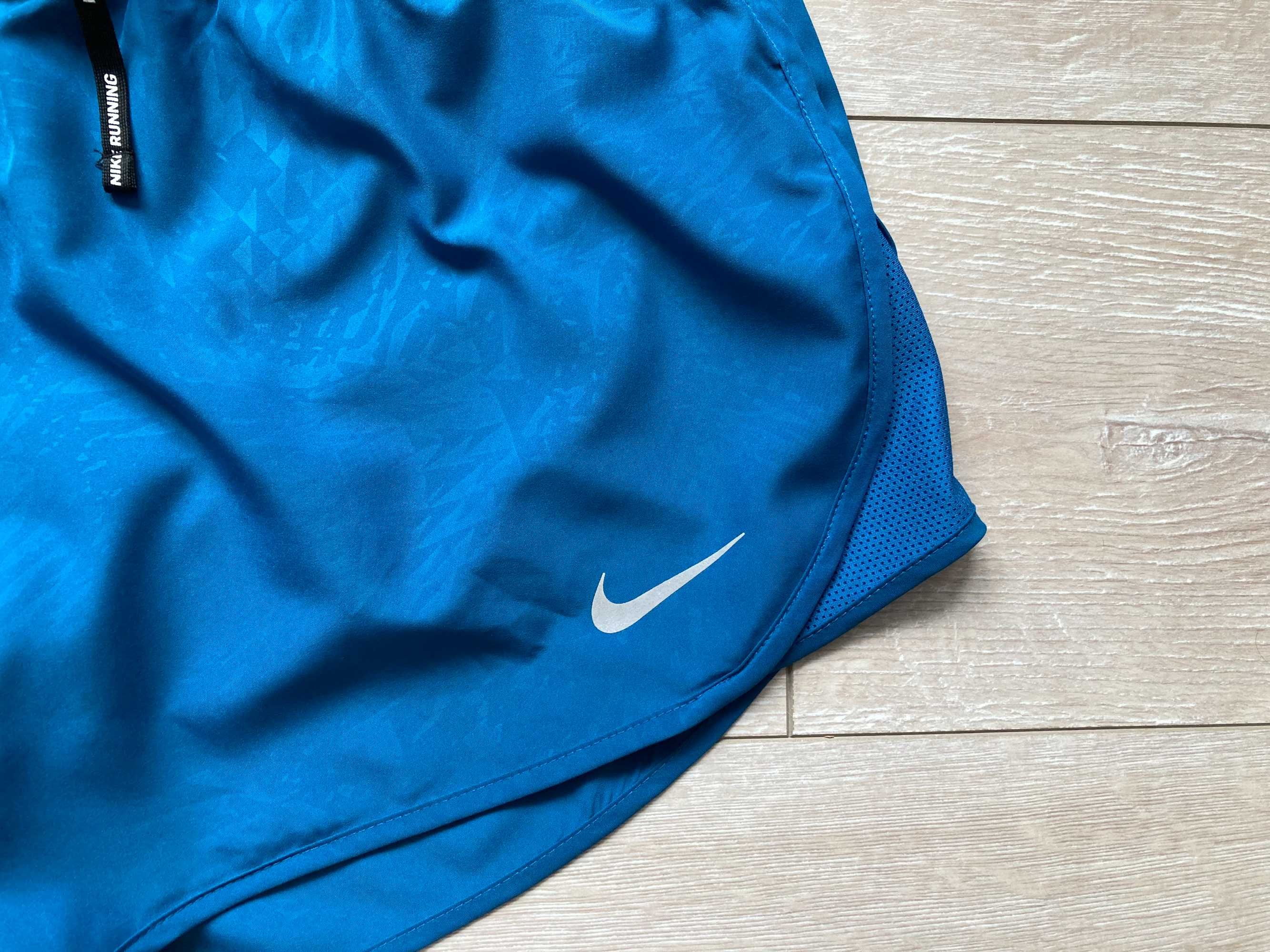 Найк Nike Dry Tempo Running женски къси панталони  шорти L