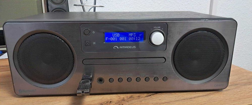 Microsistem AMADEUS CAVATO cu CD, USB, radio DAB+ FM și Bluetooth