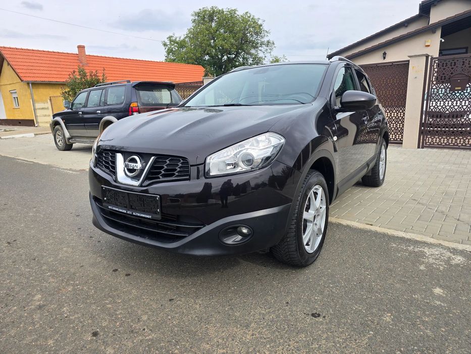 Nissan Qashqai Nissan Qashqai / EURO 5 / Navi / Panoramic/ Camera
