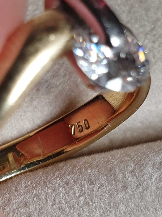 Solitaire unicat extravagant aur masiv cu diamant natural urias 0,8ct