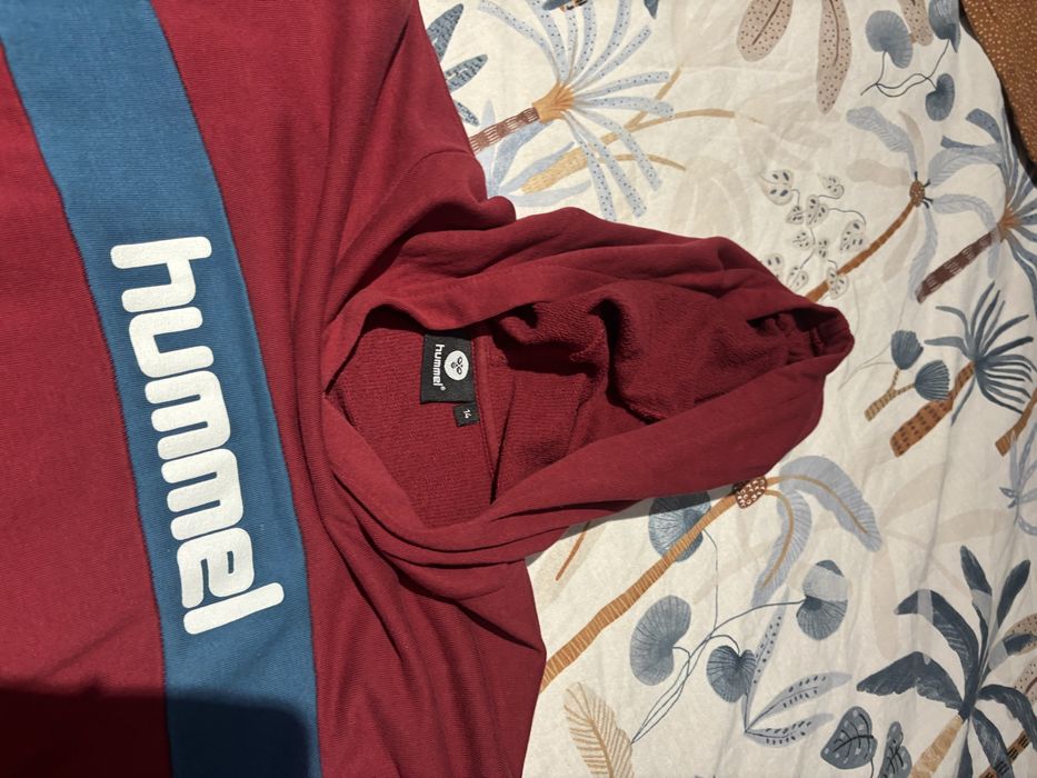 Суитчер Hummel размер 14 години