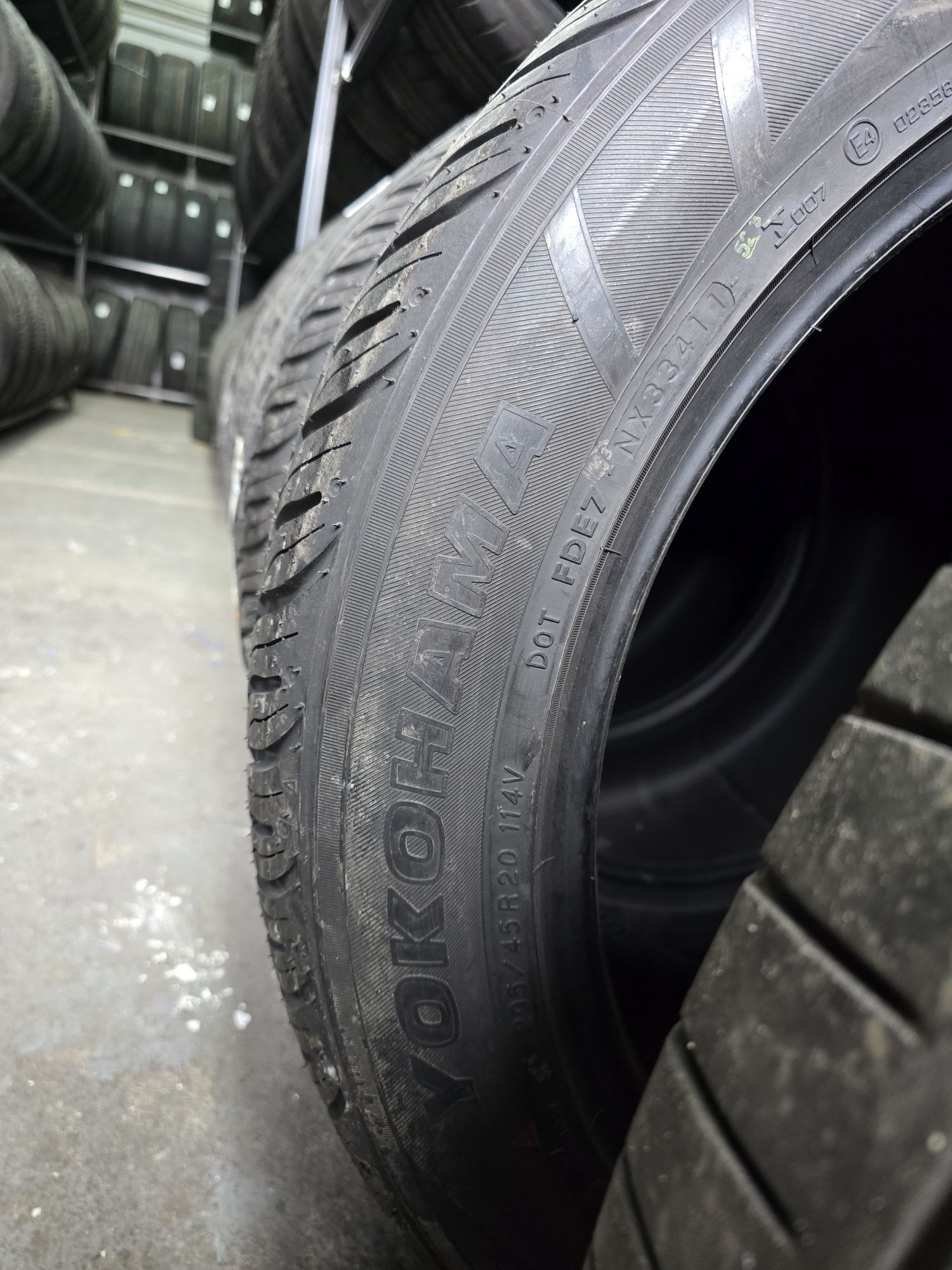 4x Anvelope 295/45/20 VARA YOKOHAMA Stare Noi