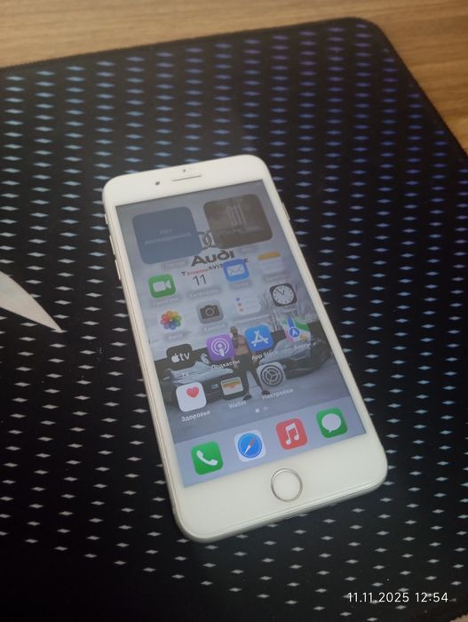iPhone 8 Plus/64 gb Xamma narsasi ishlidi