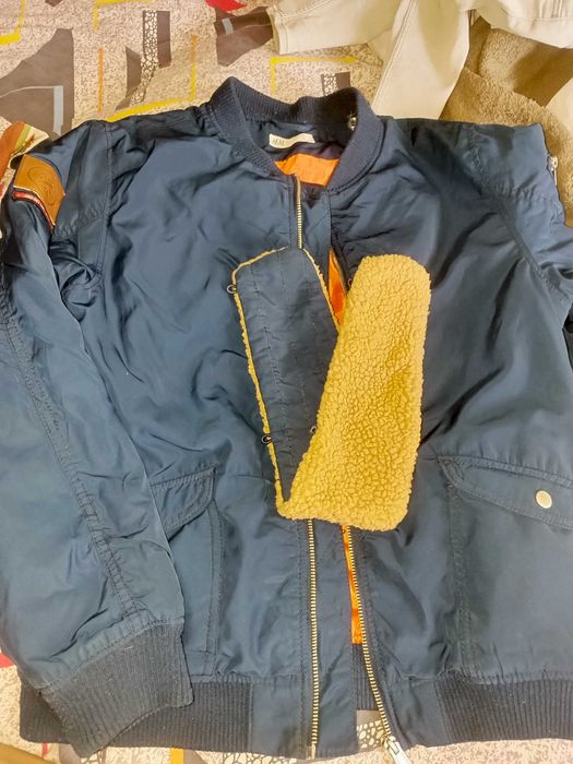 Бомбер фирмы hm 10-12 лет