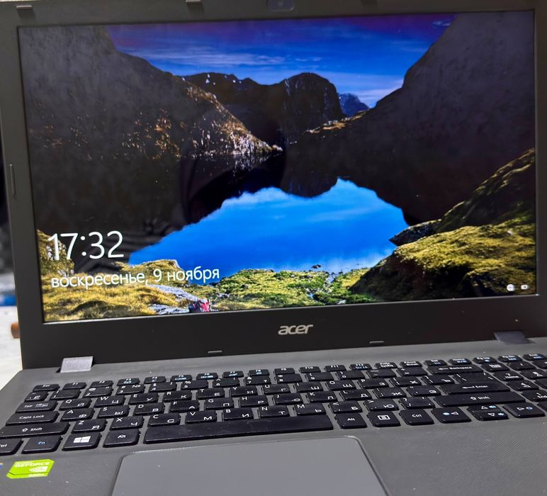 Ноутбук acer в хорошем состоянии большой ,продаю из-за размера