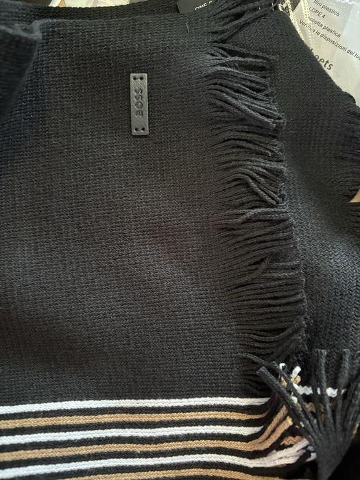 Мъжки коплект шапка и шал Hugo Boss