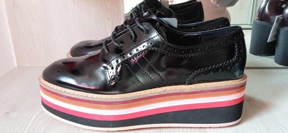 Ghete Zara ,masura 40,superbe , casual ,comode