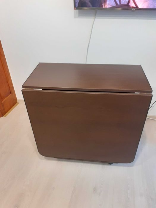 Masa rabatabila stare foarte buna 1.80 m * 0.90 m * 0.75 m