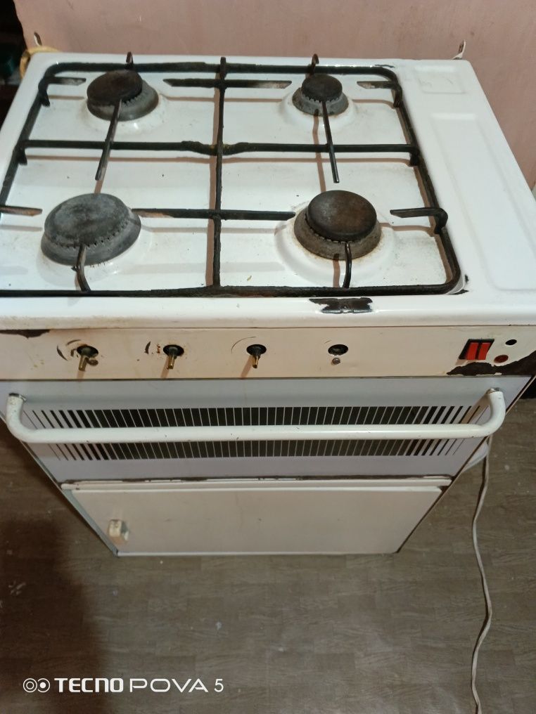 Газовая плита с электрической духовкой
