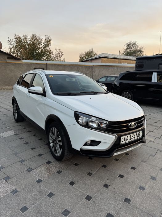 Lada Vesta Cross SW Mars full