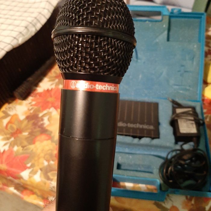 Behringer x18,Audio Technica ATW T 28 ,Microfon LMBGM wireless