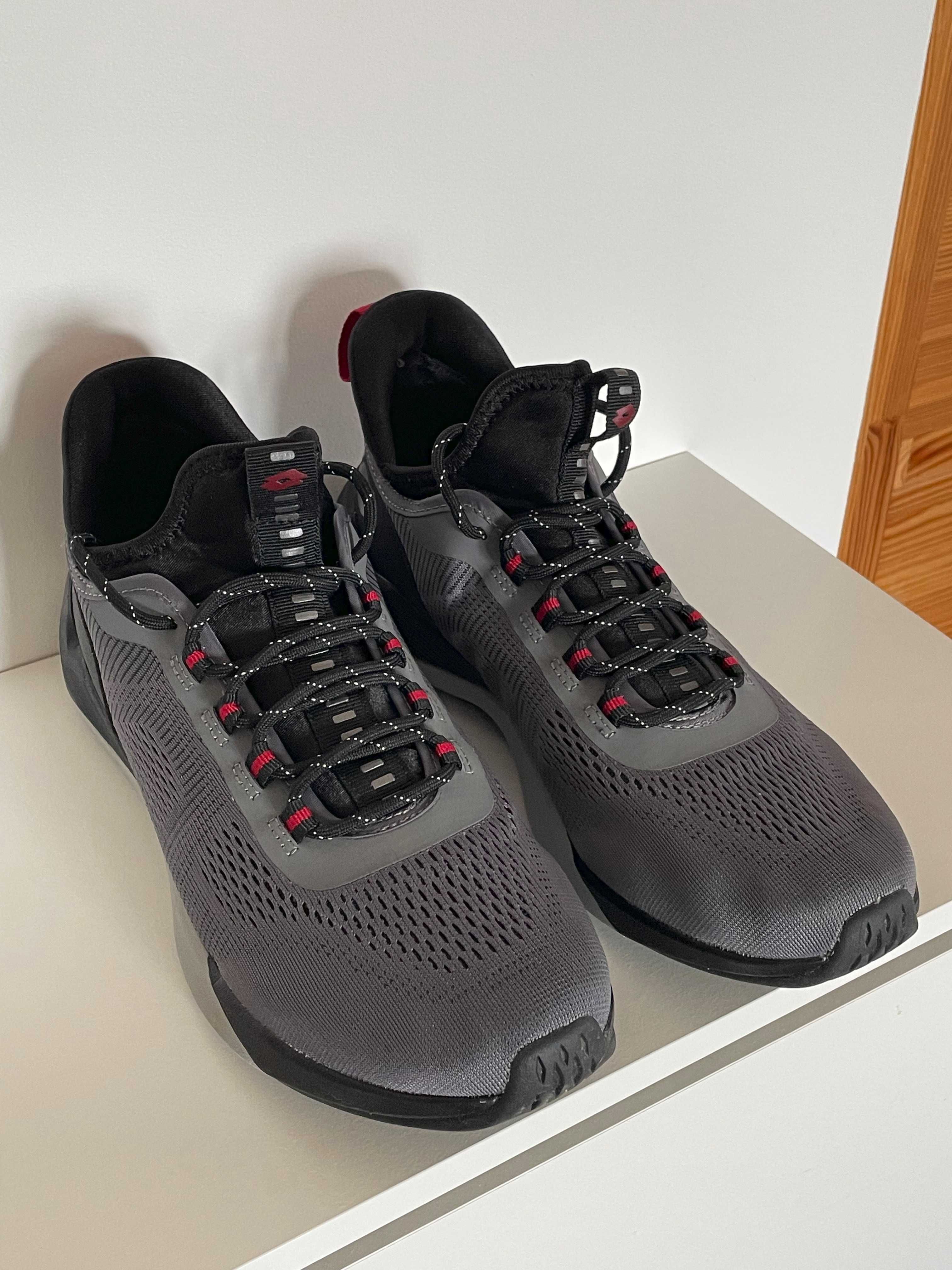 Pantofi sport originali Lotto, mărimea 42.5 EU – NOI, nepurtați!