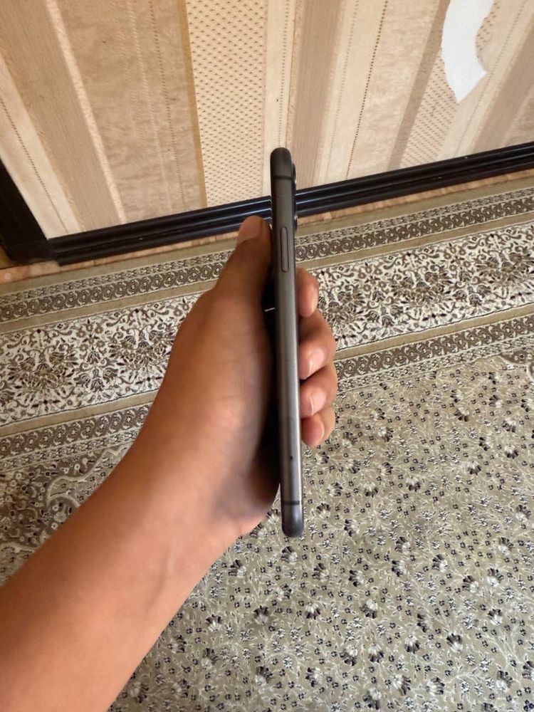 Iphone 11 64 gb.