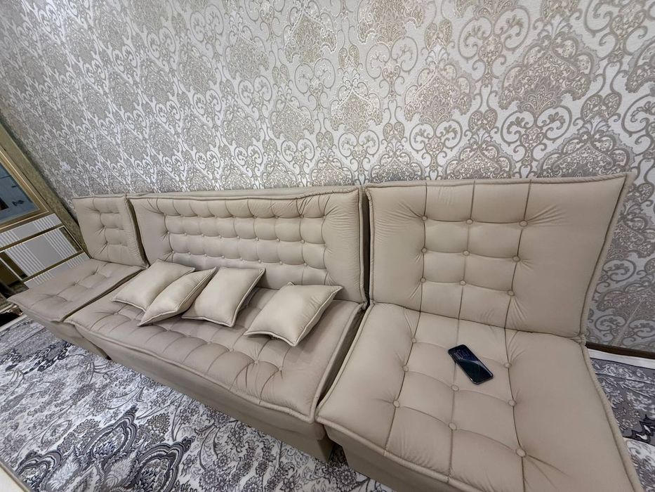 Продаётся мягкий диван  мебель в хорошем состоянии
