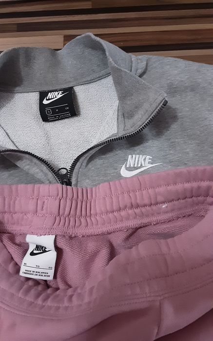 (S) NIKE PRO оригинални клинове(35лв) и екип NIKE (90лв)