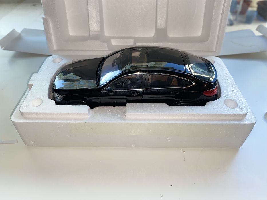 Mercedes-Benz GLC Coupé 1:18 iScale Diecast Model