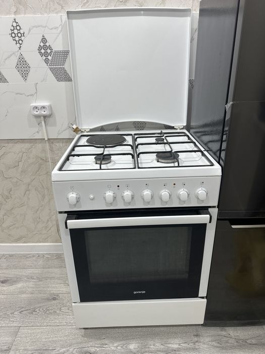 Продам газовую плиту б/у