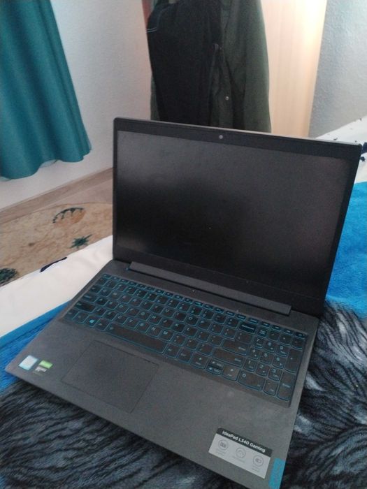 Vând Lenovo Ideapad L340