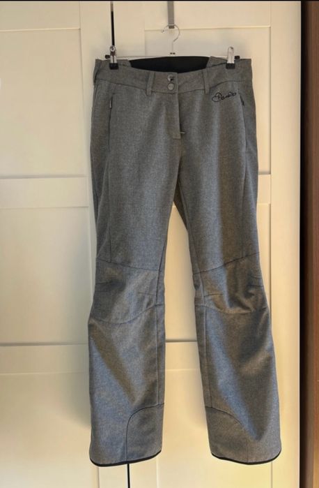 Pantaloni pentru femei