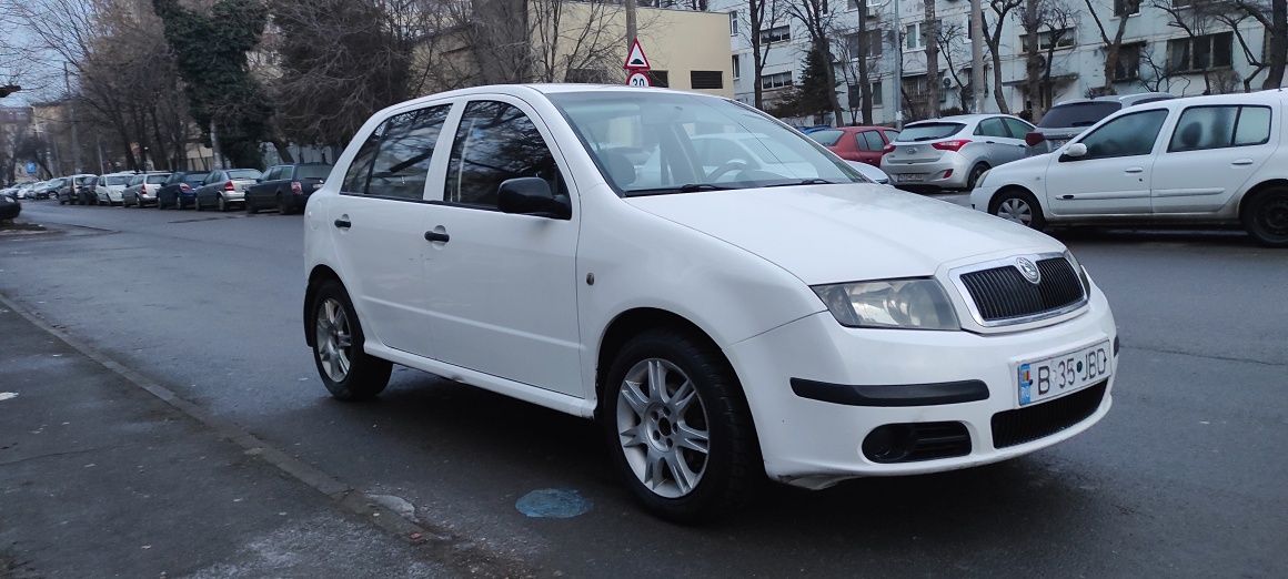 Vand Skoda Fabia 2003 1.2 benzina