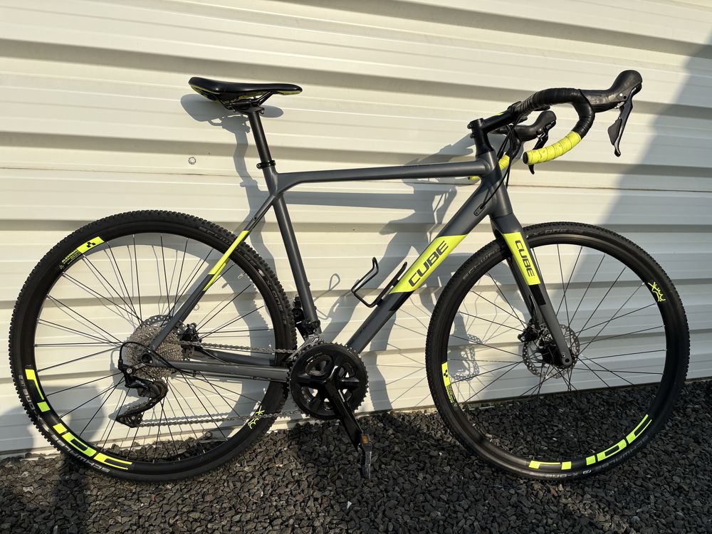 Bicicleta gravel Cube Cross Race Pro