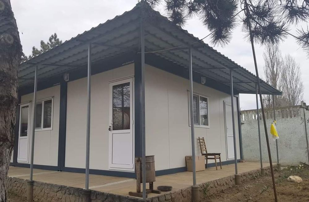 Vand cabane de grădina și de locuit