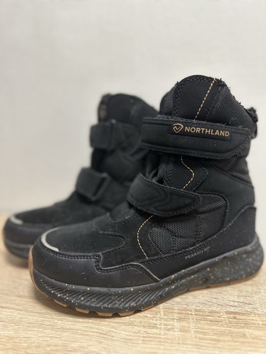 Продам детские зимние полуботинки