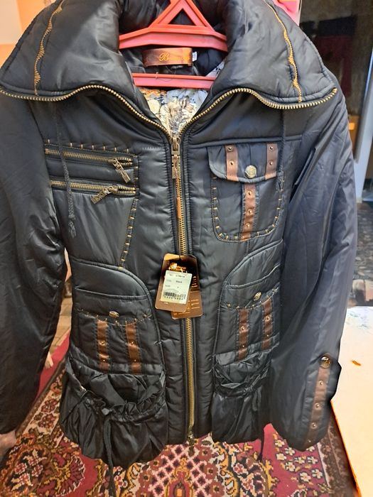 Продам чёрную,зимнюю куртку