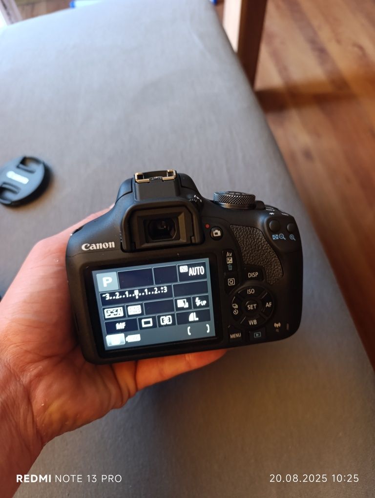 Canon eos 2000d  БАРТЕР