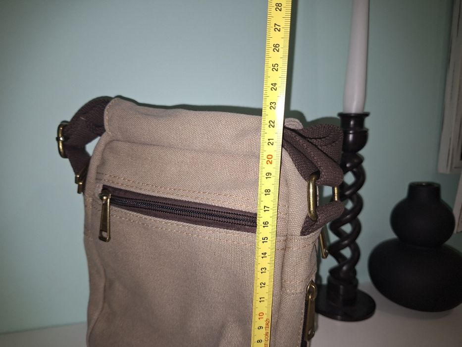 Продавам мъжка спортна чанта за през рамо