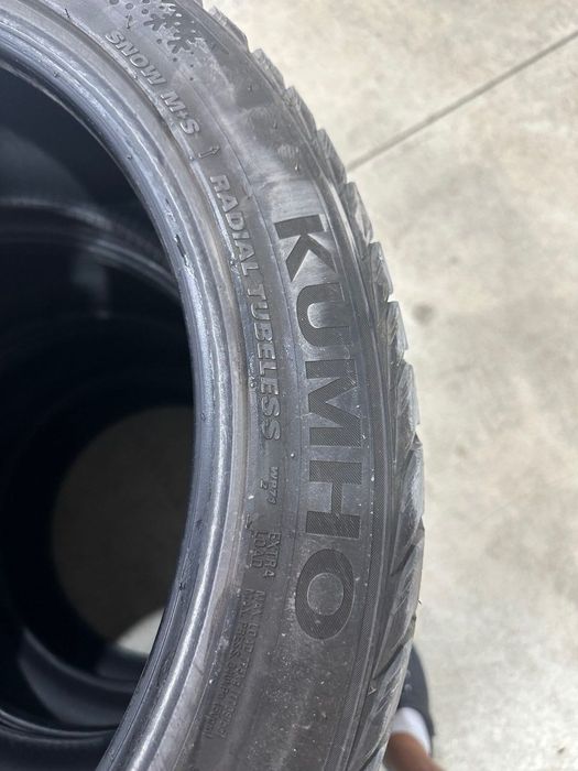 Зимни гуми KUMHO 235/45/19