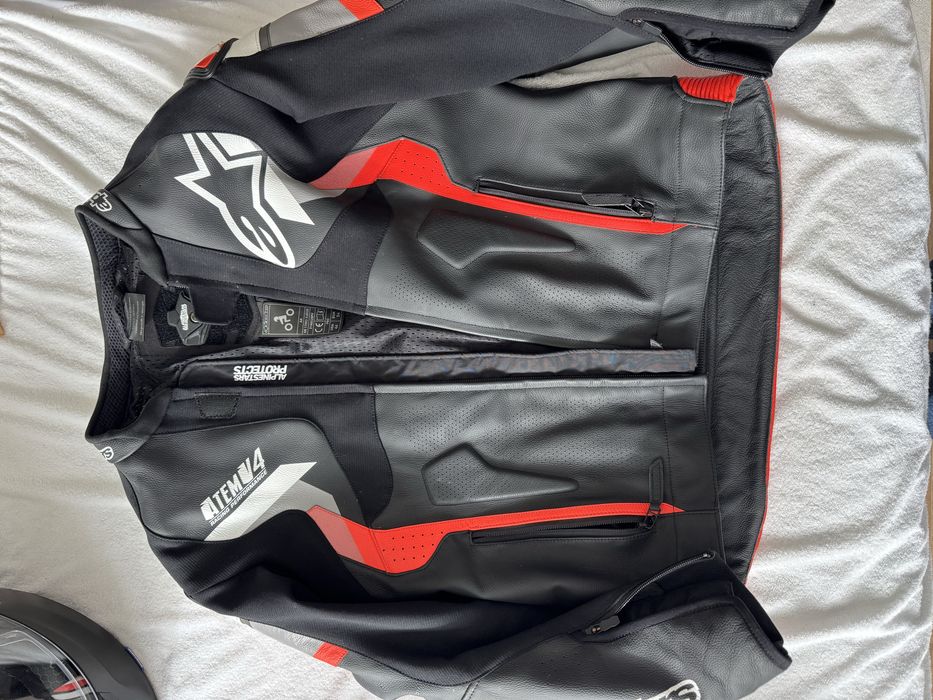 Кожен екип Alpinestars Atem V4 2PC