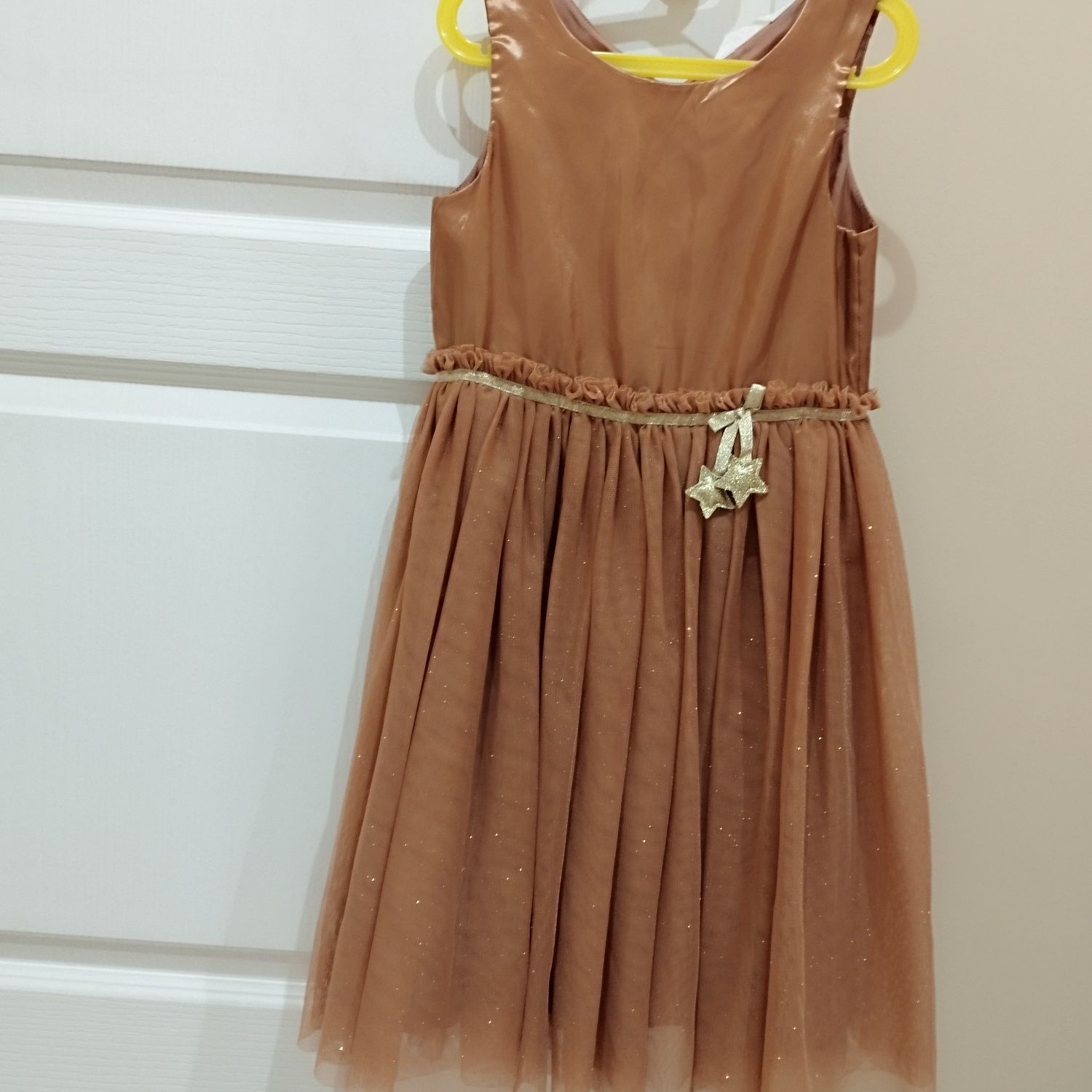 Рокля първи учебен ден contast, h&m 134-140