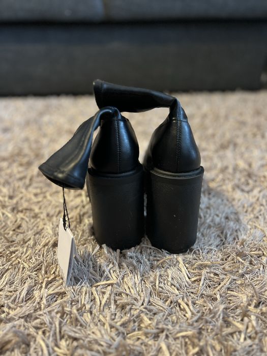 Дамски ботуши Бершка - нови с етикет