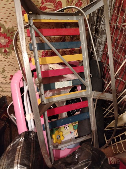 Продам санки, ходунки и коляску детскую и для сумок