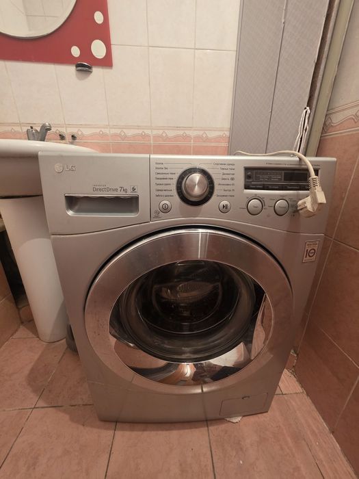 Продается стиральная машина 7 кг LG