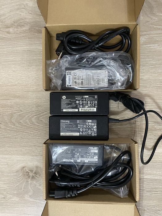 Блок питание(заярдное устройство) для ноутбуков